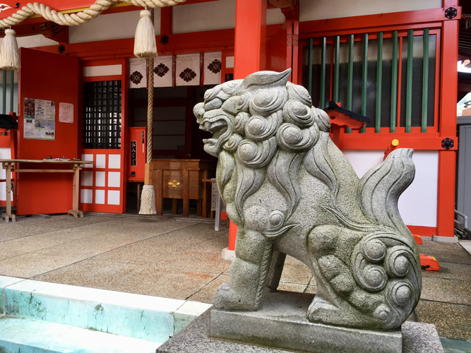 四宮神社の狛犬